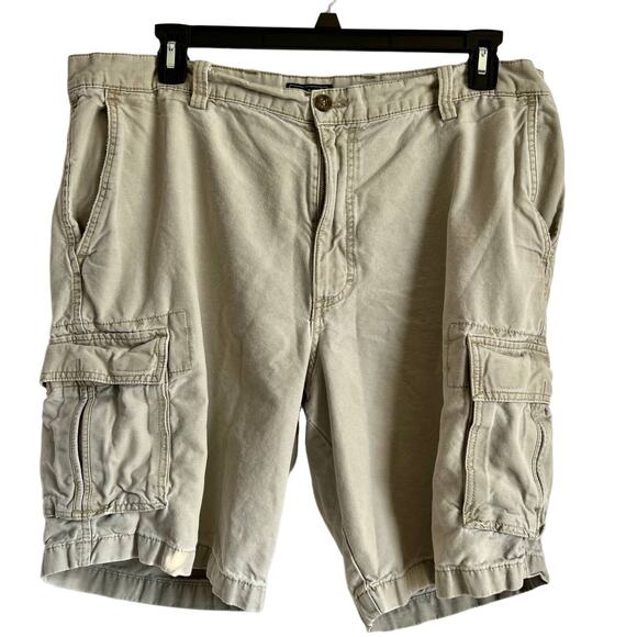 Dockers Cargo Shorts Men's W40 Khaki W/ hook and loop Flap Cargo Pockets - Picture 1 of 11